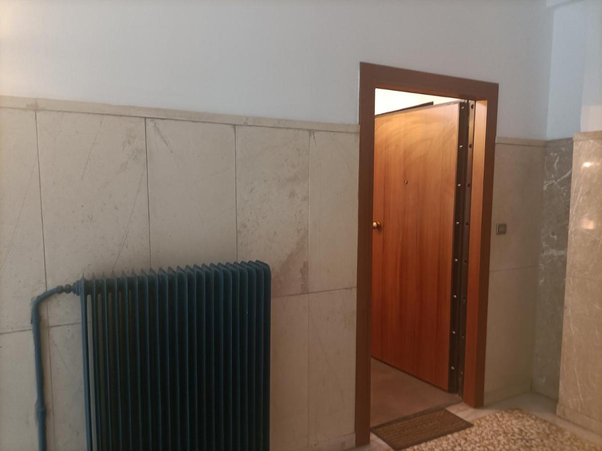 Elegant Apartment Ateny Zewnętrze zdjęcie